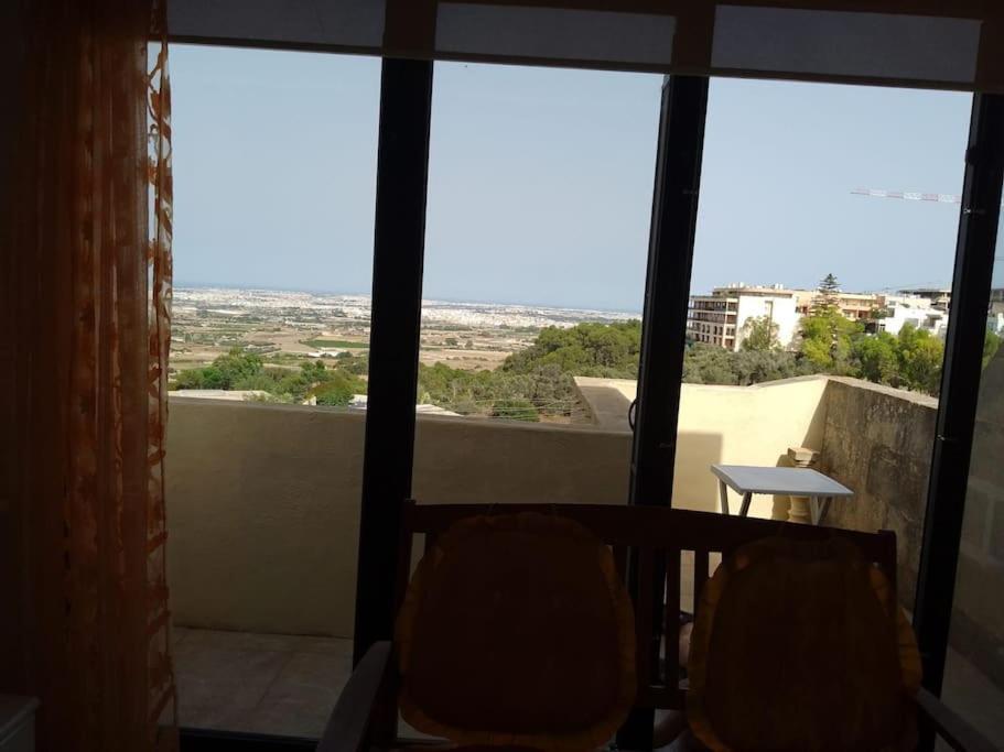 Terraced House With Stunning View Close To Mdina Nyaraló